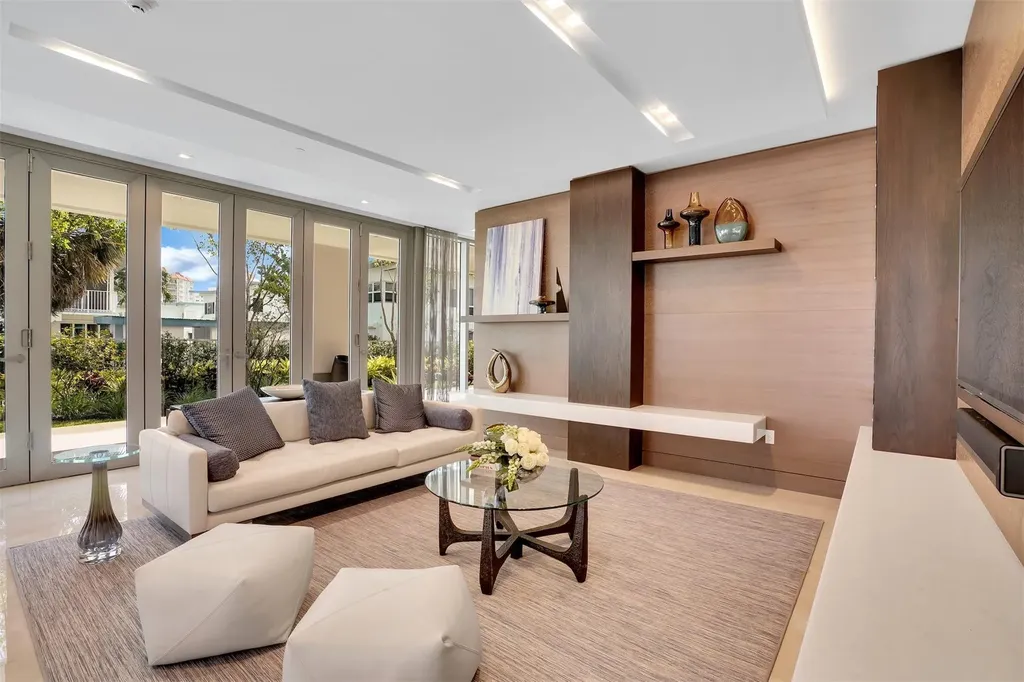 435 Bayshore Drive Fort Lauderdale FL 33304