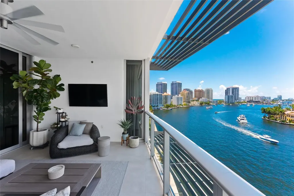 435 Bayshore Drive Fort Lauderdale FL 33304