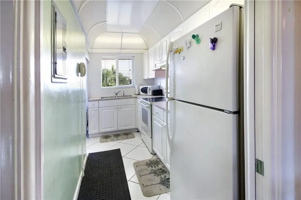 2100 NE 38th Street Lighthouse Point FL 33064