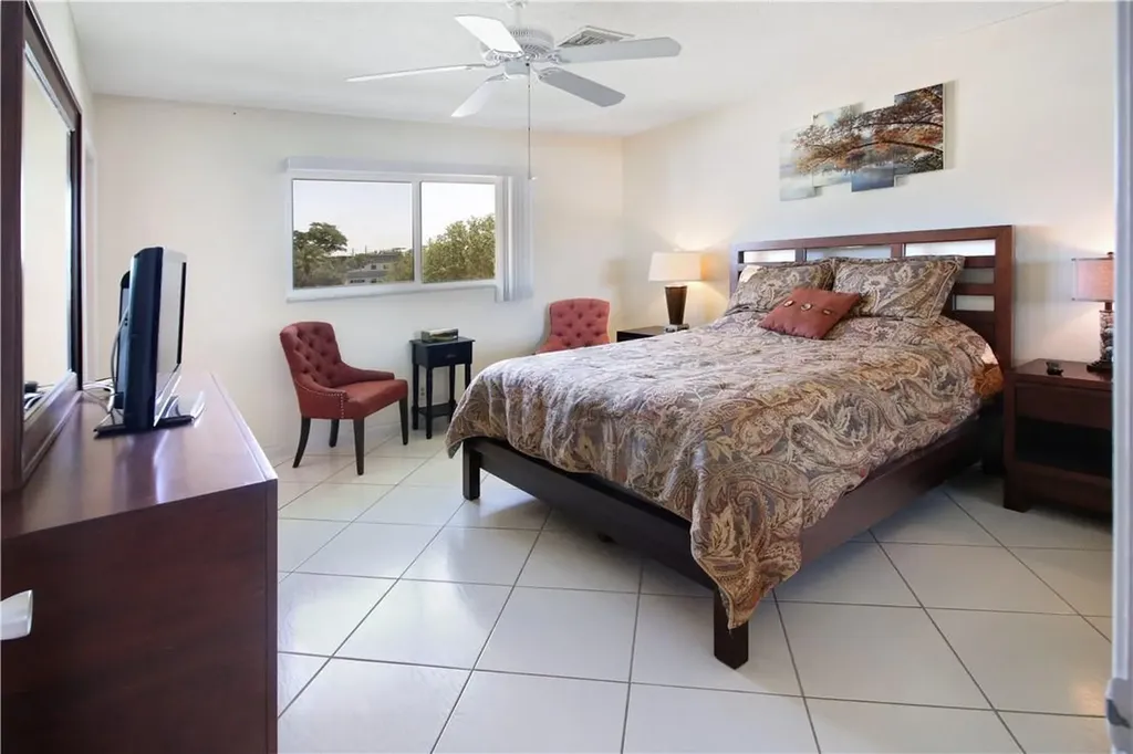 2100 NE 38th Street Lighthouse Point FL 33064