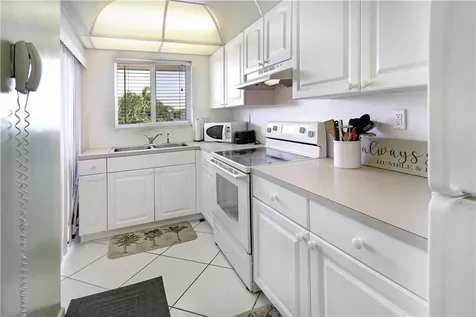 2100 NE 38th Street Lighthouse Point FL 33064