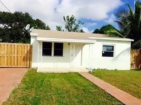 628 SW 10th Street Hallandale Beach FL 33009