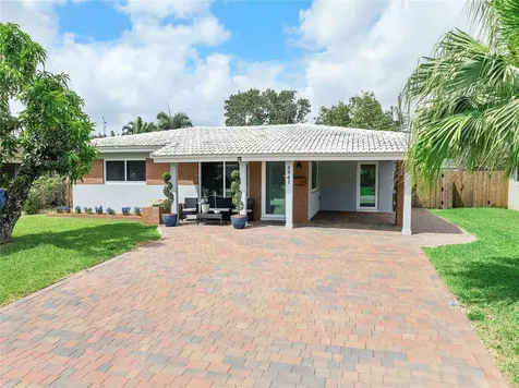 4841 NE 7th Avenue Oakland Park FL 33334