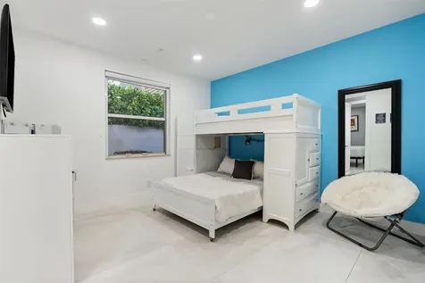 750 Coconut Palm Terrace Plantation FL 33324