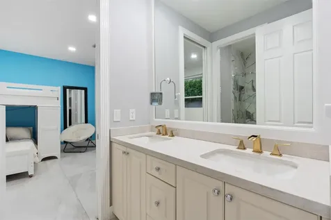 750 Coconut Palm Terrace Plantation FL 33324