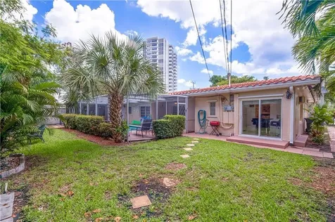 2613-2615 NE 33rd Avenue Fort Lauderdale FL 33308