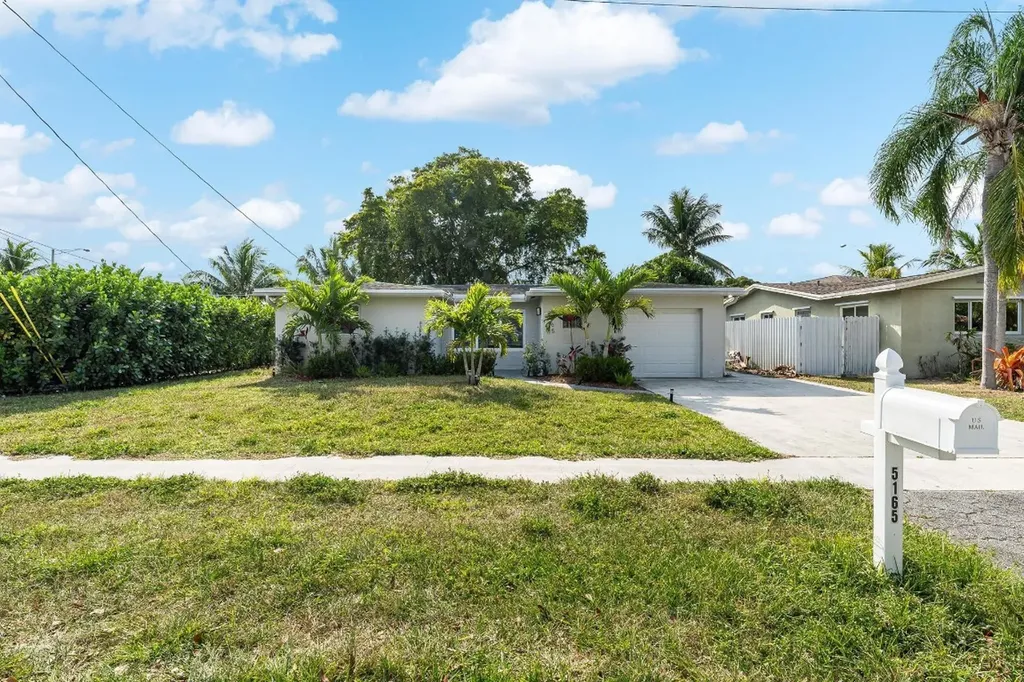 5165 SW 95th Avenue Cooper City FL 33328