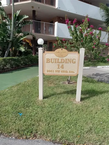 Lauderdale Lakes FL 33313