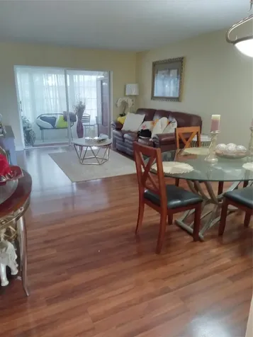 Lauderdale Lakes FL 33313