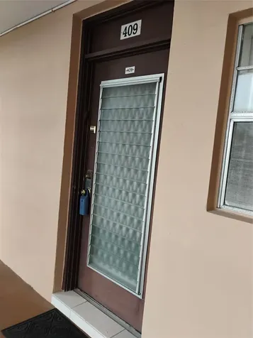 Lauderdale Lakes FL 33313