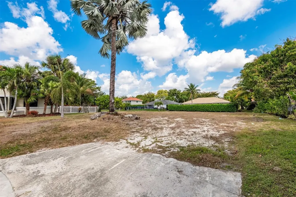 5939 NW 52nd Street Coral Springs FL 33067
