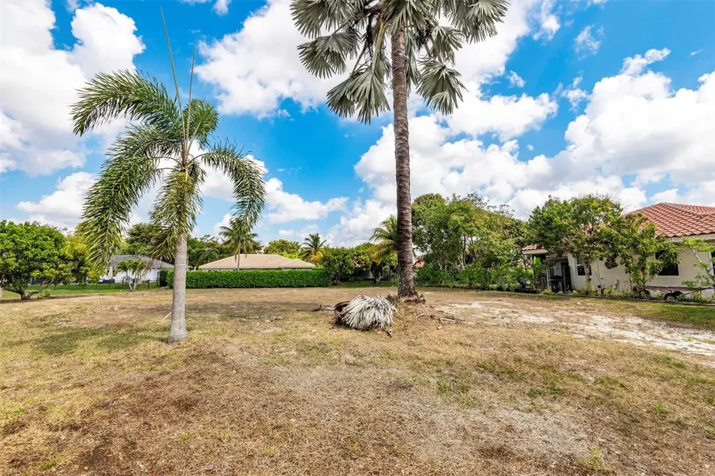 5939 NW 52nd Street Coral Springs FL 33067