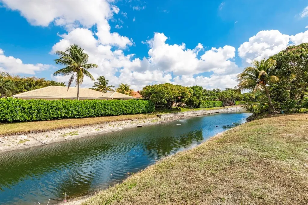 5939 NW 52nd Street Coral Springs FL 33067