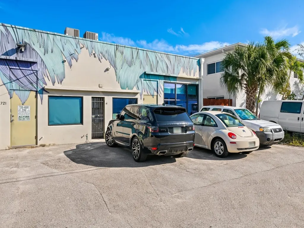 719 NE 2nd Avenue Fort Lauderdale FL 33304
