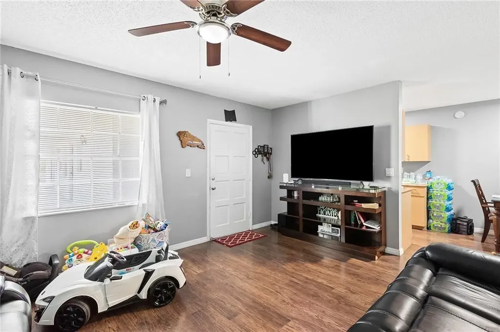 4140 Woodside Drive Coral Springs FL 33065