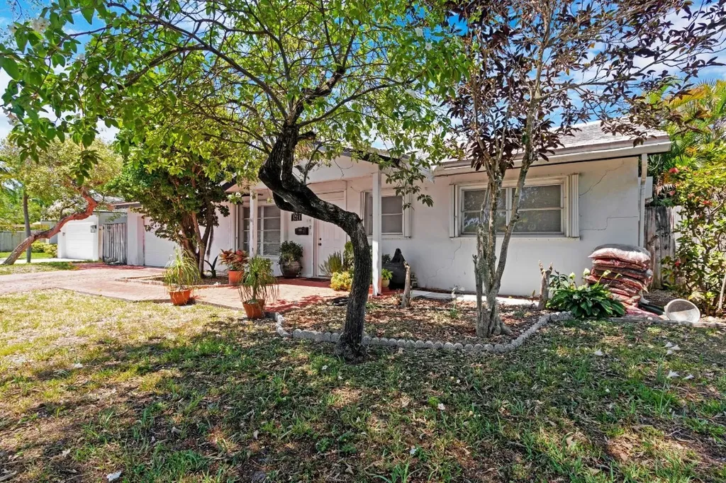 5713 NE 17th Avenue Fort Lauderdale FL 33334