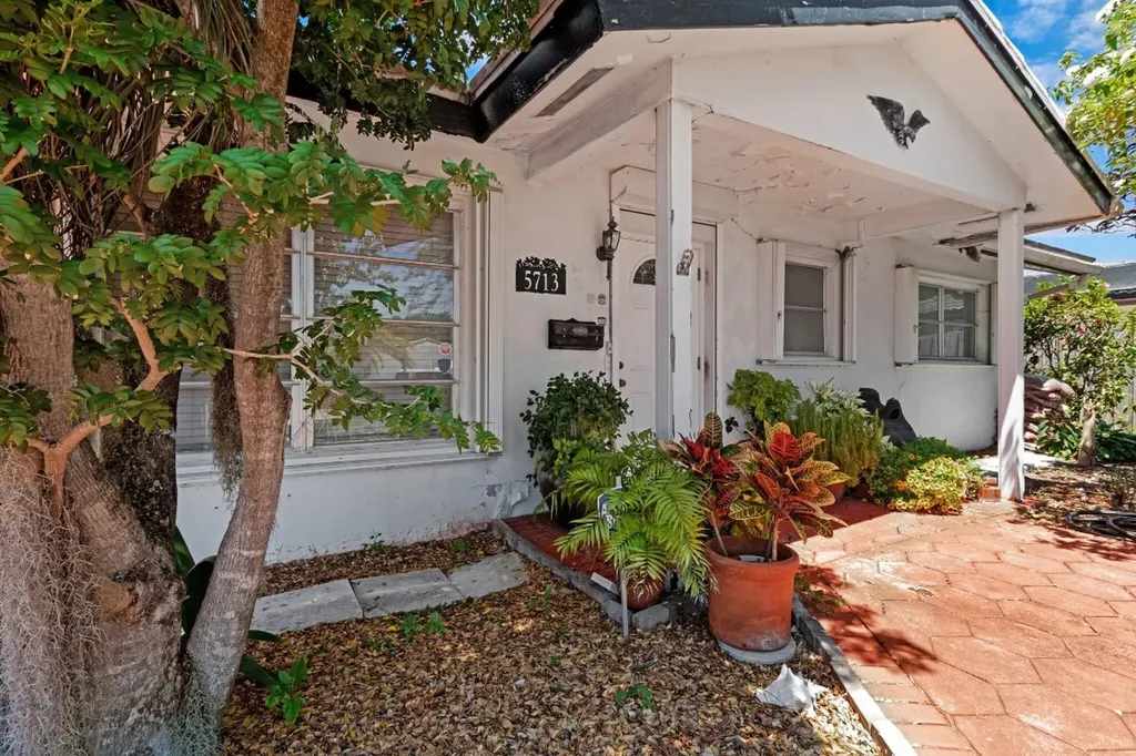 5713 NE 17th Avenue Fort Lauderdale FL 33334