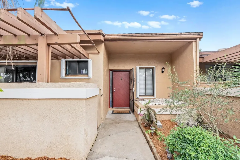 837 NW 79th Terrace Plantation FL 33324