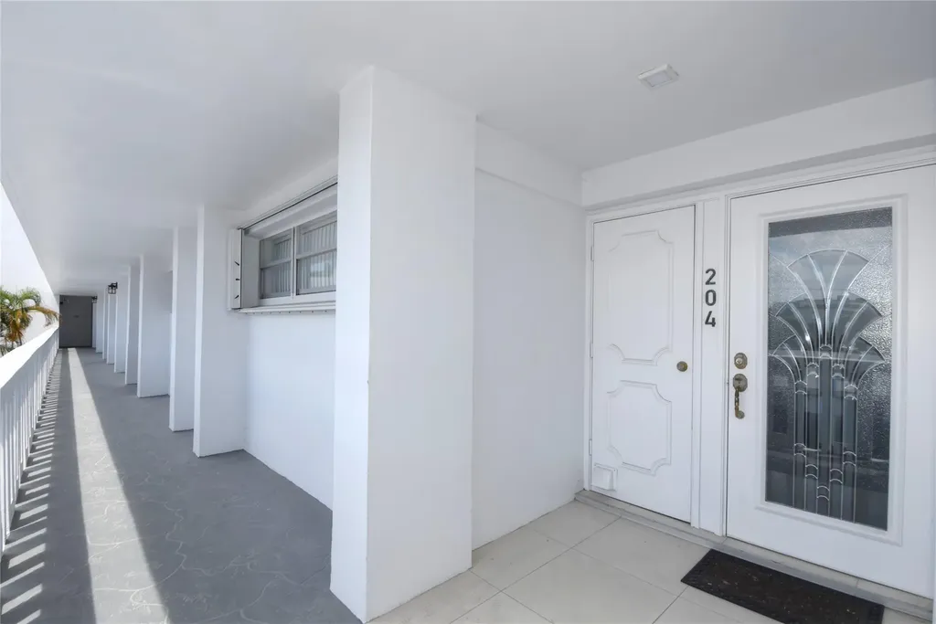 1012 N Ocean Boulevard Pompano Beach FL 33062