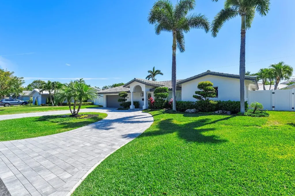 4200 NE 22nd Terrace Lighthouse Point FL 33064