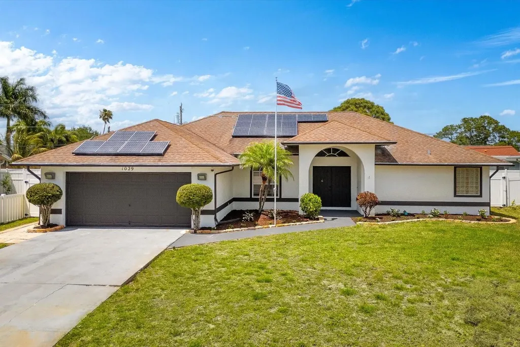1029 SW Jennifer Terrace Port St Lucie FL 34953