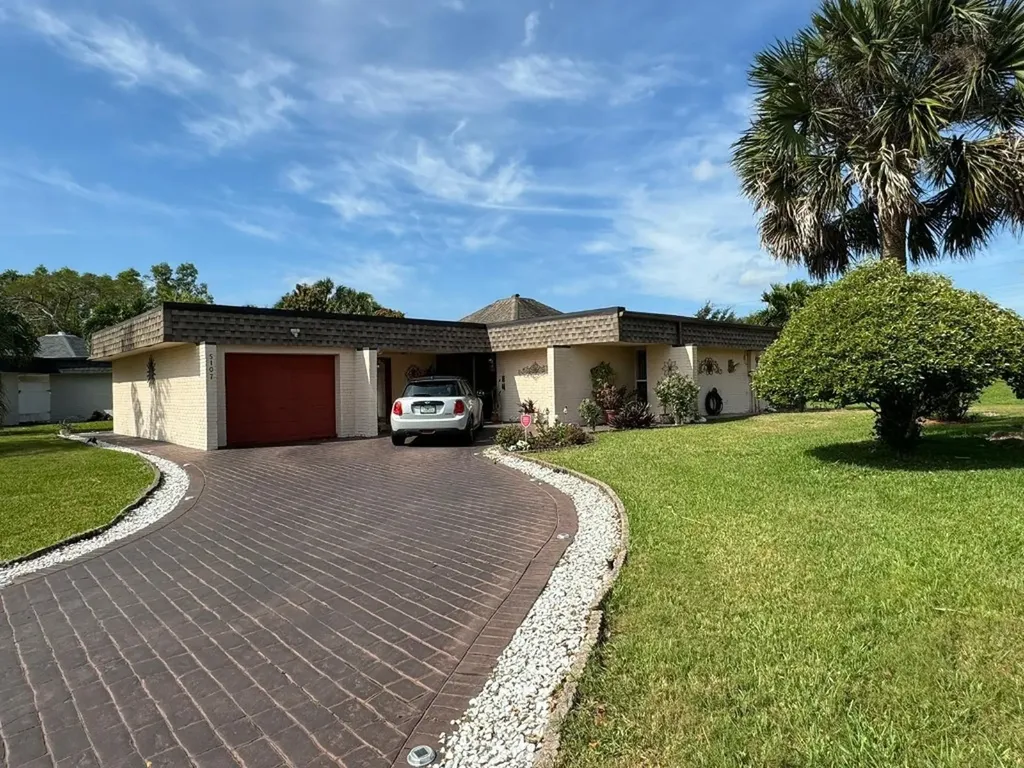 5107 Bayberry Lane Tamarac FL 33319