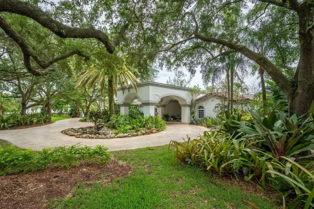 14300 Lake Lane Southwest Ranches FL 33330