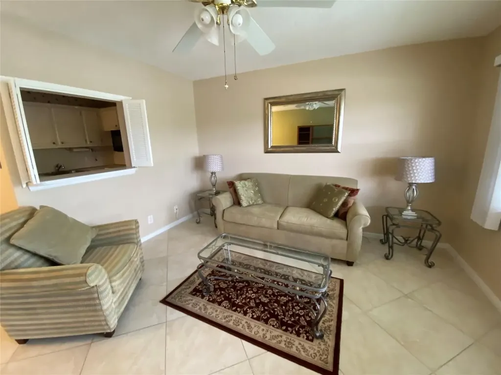 278 Newport R Deerfield Beach FL 33442