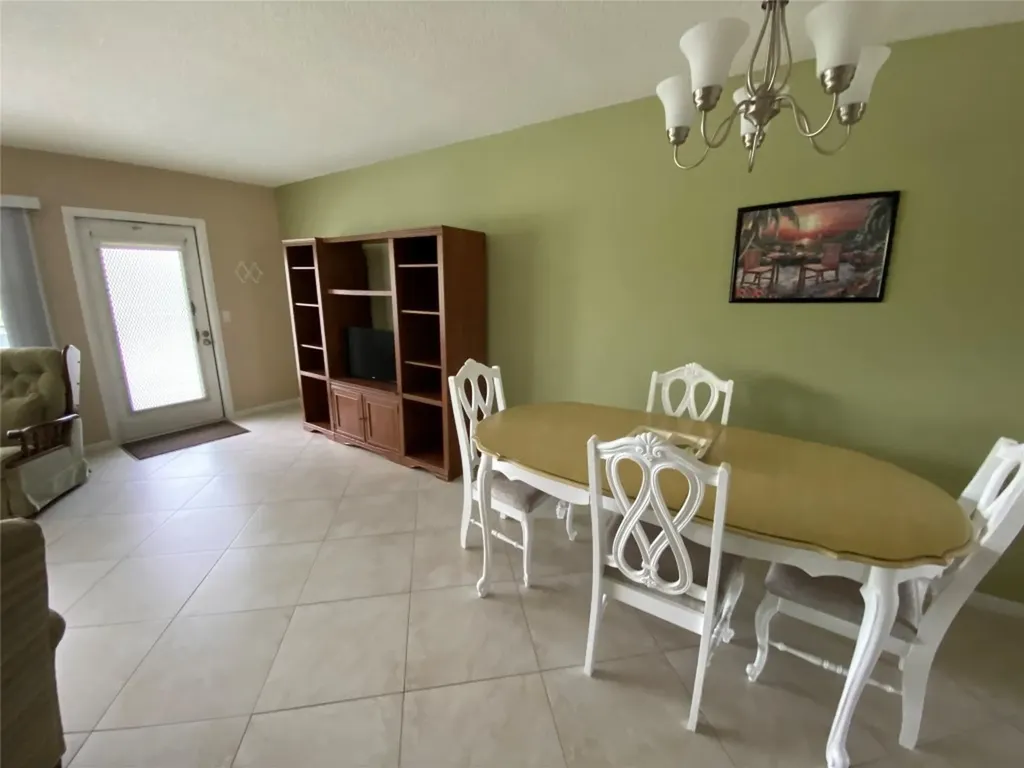 278 Newport R Deerfield Beach FL 33442