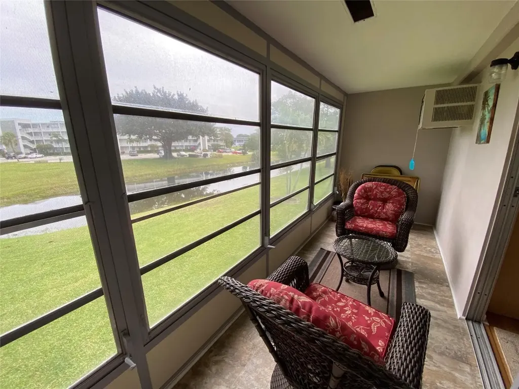 278 Newport R Deerfield Beach FL 33442