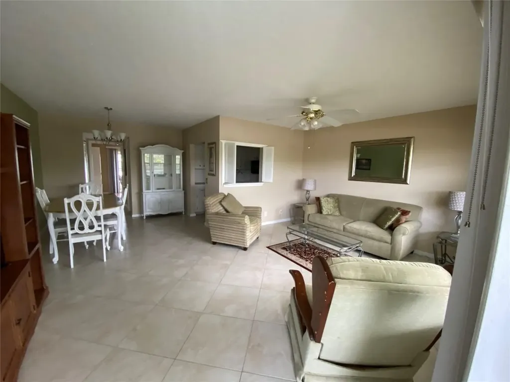 278 Newport R Deerfield Beach FL 33442