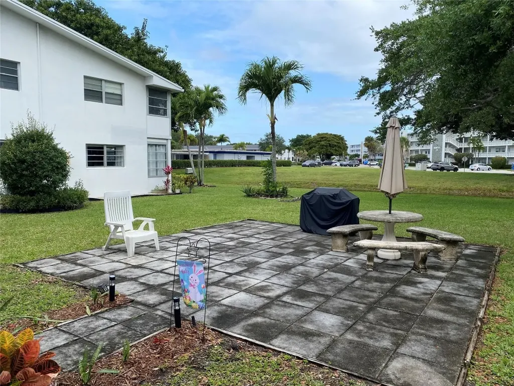 278 Newport R Deerfield Beach FL 33442