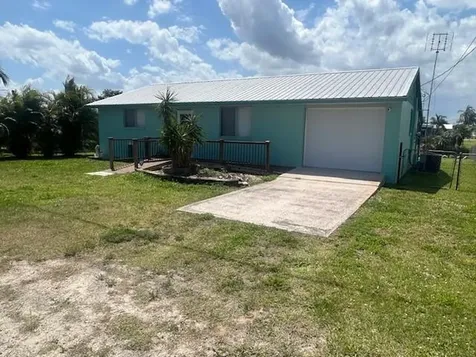 1532 Hunter Road Okeechobee FL 34974