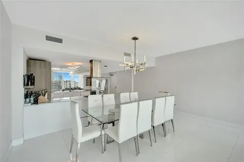 400 Sunny Isle Boulevard Sunny Isles Beach FL 33160