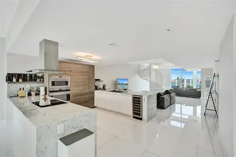 400 Sunny Isle Boulevard Sunny Isles Beach FL 33160