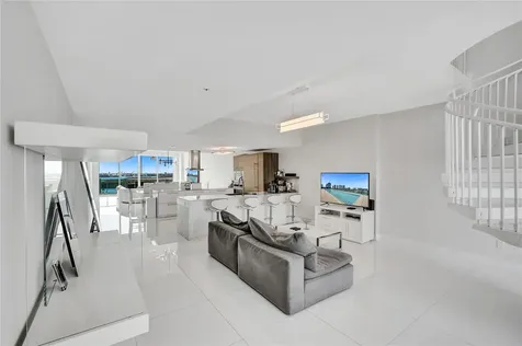 400 Sunny Isle Boulevard Sunny Isles Beach FL 33160