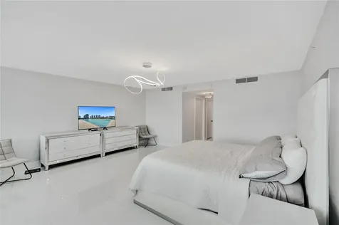 400 Sunny Isle Boulevard Sunny Isles Beach FL 33160