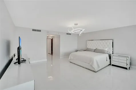 400 Sunny Isle Boulevard Sunny Isles Beach FL 33160