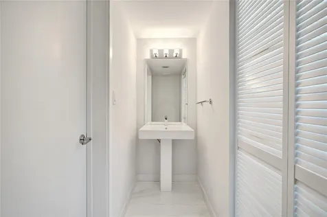 400 Sunny Isle Boulevard Sunny Isles Beach FL 33160