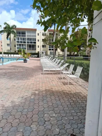 2861 Somerset Drive Lauderdale Lakes FL 33311