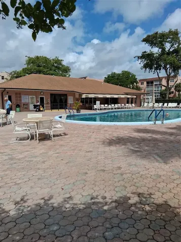 2861 Somerset Drive Lauderdale Lakes FL 33311