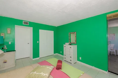 2861 Somerset Drive Lauderdale Lakes FL 33311