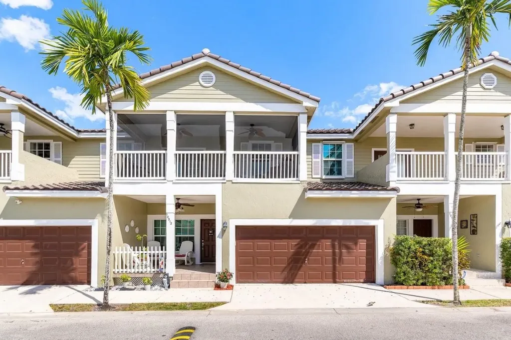 10512 NW 56th Drive Coral Springs FL 33076