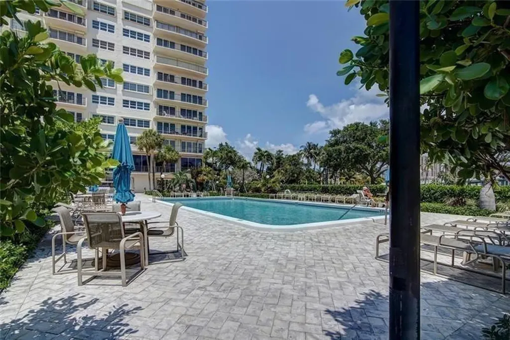 2500 E Las Olas Boulevard Fort Lauderdale FL 33301