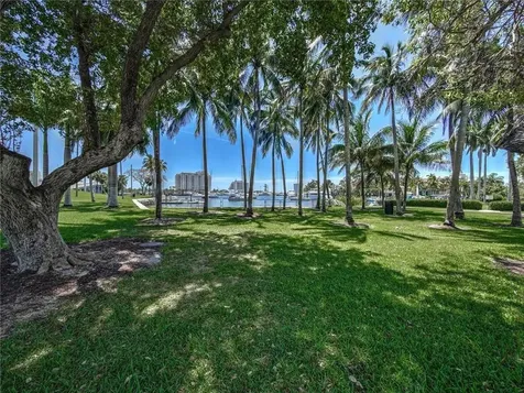 2500 E Las Olas Boulevard Fort Lauderdale FL 33301