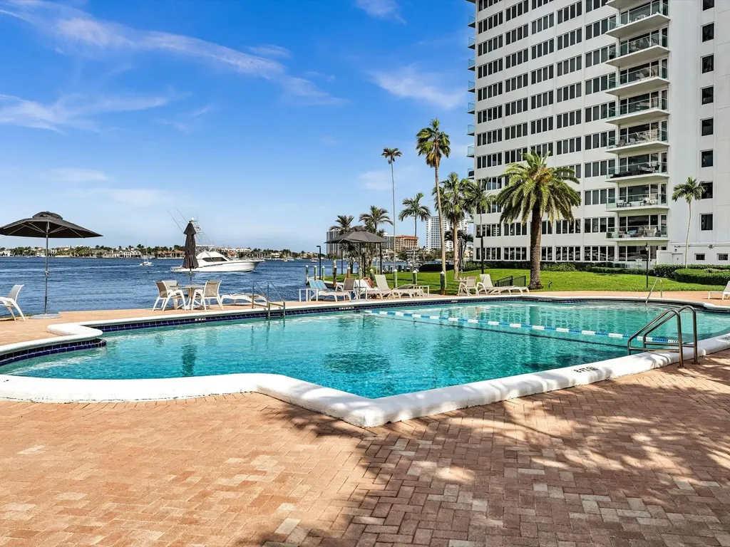 701 E Camino Real Boca Raton FL 33432