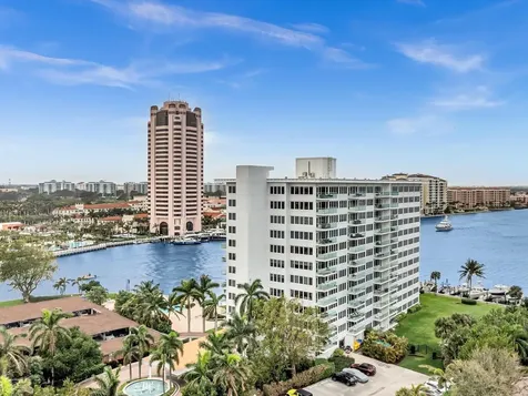701 E Camino Real Boca Raton FL 33432