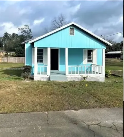 4138 Herring Avenue Marianna FL 32448