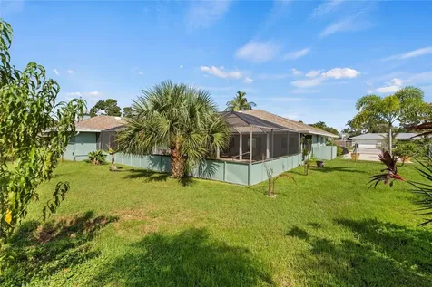 1862 SE Boma Avenue Port St Lucie FL 34952