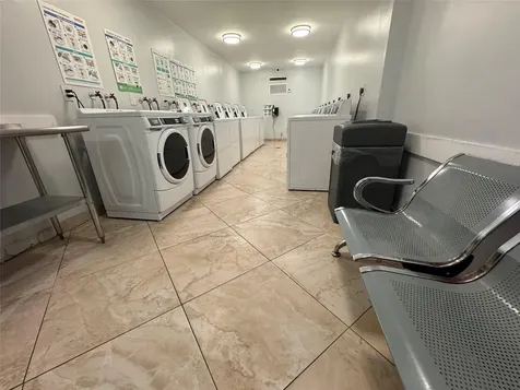 4222 Inverrary Boulevard Lauderhill FL 33319